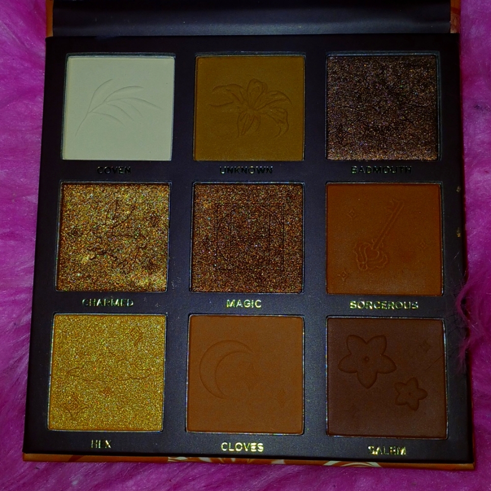 HIPDOT Eyeshadow Palette